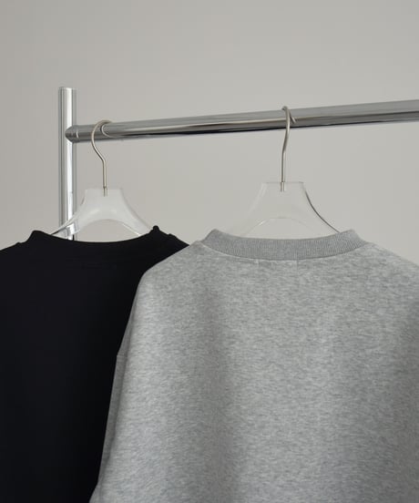 【UNISEX】 tops-02590　"SOT SO FAR" Logo Pullover Gray Black