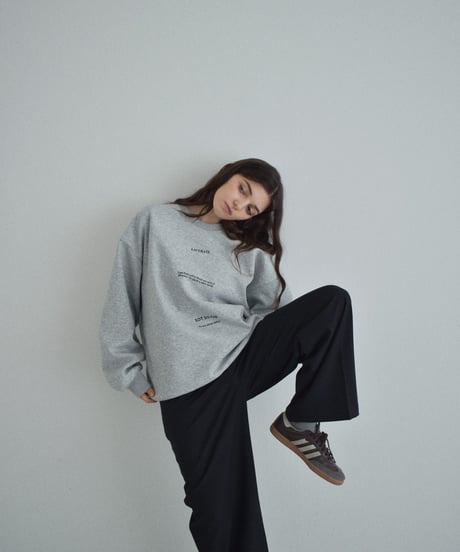 【UNISEX】 tops-02590　"SOT SO FAR" Logo Pullover Gray Black