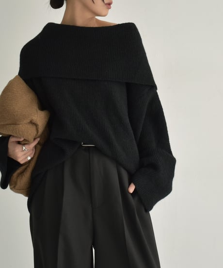 knit-02299　Off-the-shoulder oversized knit in Mocha Black