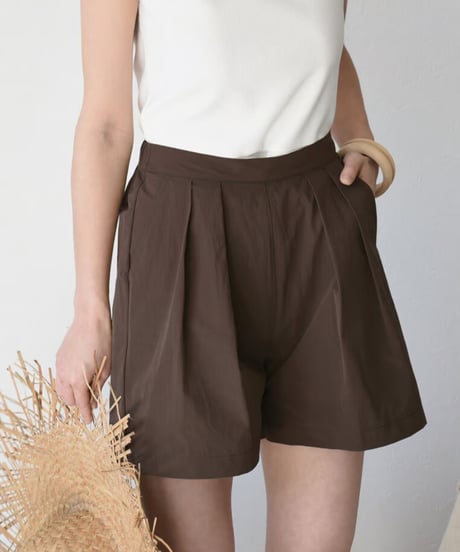 swim-07001　Tucked Swim Shorts　Beige　Khaki　Dark Brown　Black