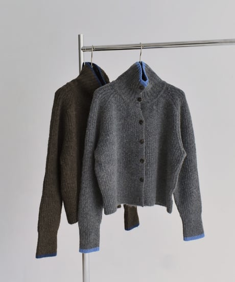 knit-02349　Bicolor High-neck Knit　Gray Brown