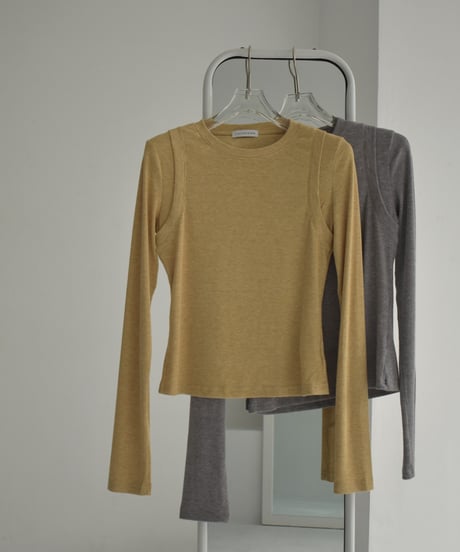tops-02510　Layered Like Tops Mustard Gray