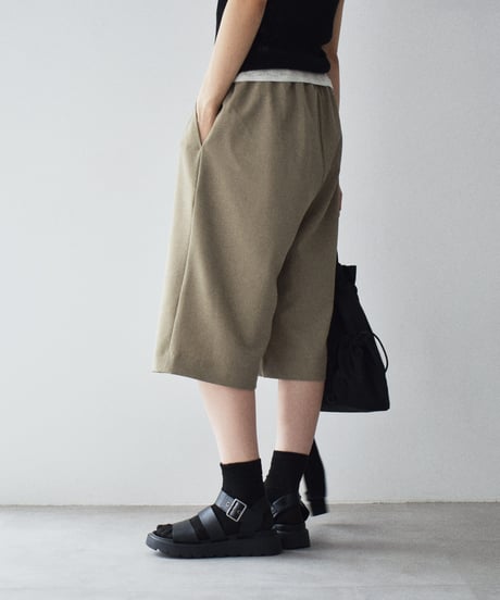 bottoms-04050　Made in Japan linen-like wrinkle-resistan, cool-to-the-touch shorts　Khaki Beige  Black