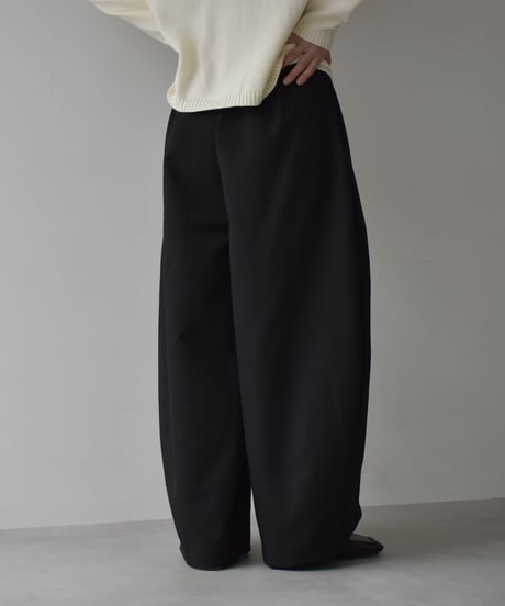 bottoms-02313 Tuck Wide Cocoon Pants Off-White Beige Black