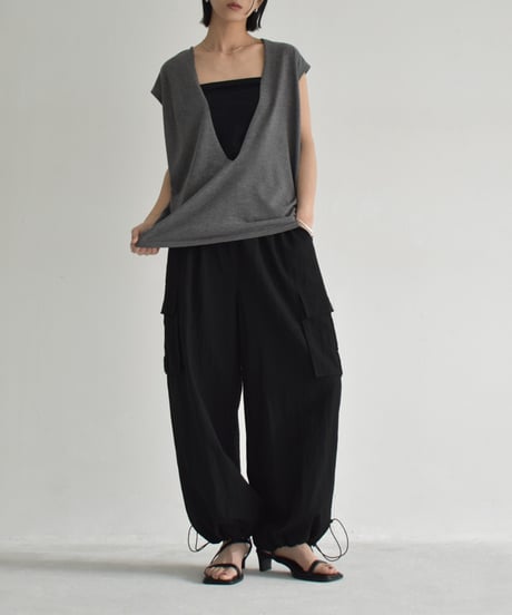 knit-02322　Deep V-neck Sheer Knit Vest  Ecru Gray Black
