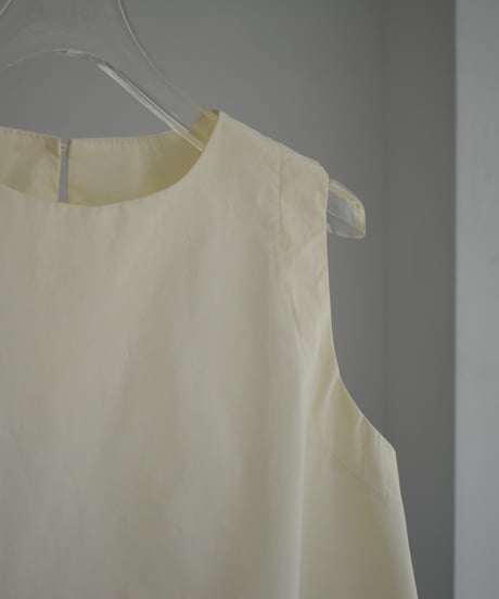 tops-02501　Sleeveless Tent Blouse Ivory Black