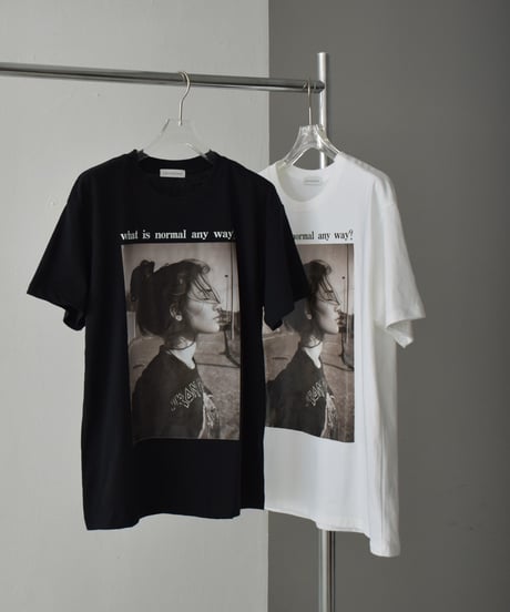 nh-tops-02559  Graphic Tee 'What is'  White  Black