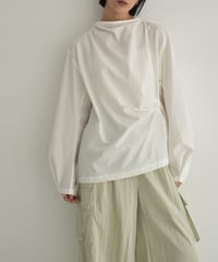 tops-02526　Drape Neck Blouse　White Gray