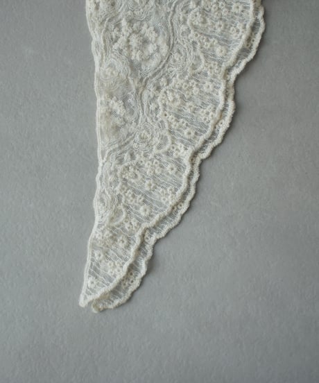 mb-scarf-02004 Lace Triangle Scarf Beige