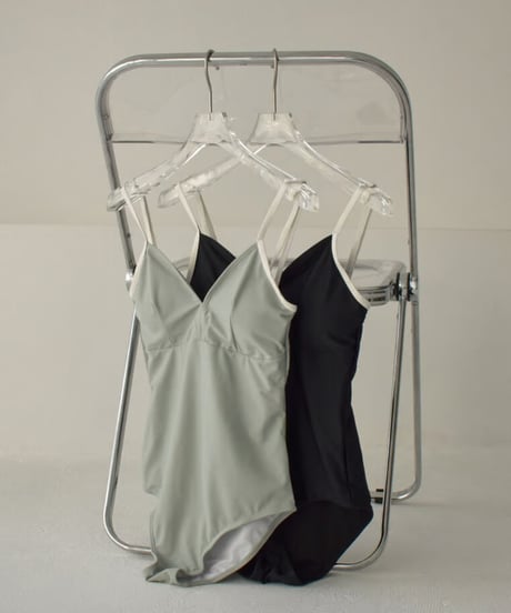 swim-02402　Piping Bicolor One Piece Swimsuit　Light Khaki　Black