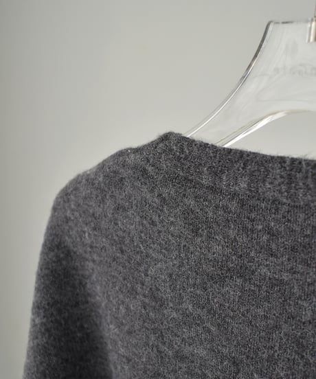 knit-02346　V-neck Oversized Knit  Ecru Gray Black