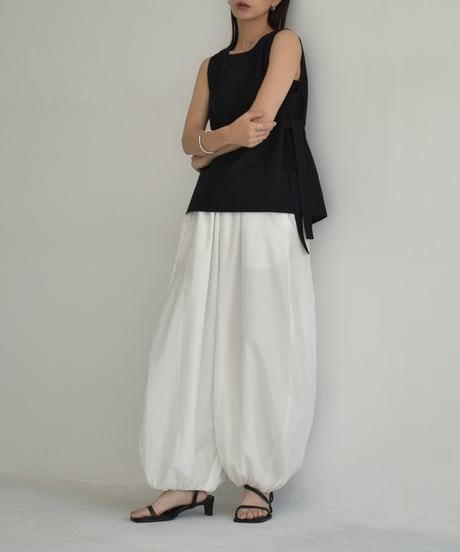 tops-02499　Side Ribbon Sleeveless Top Beige Black