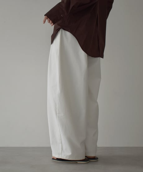 bottoms-02313 Tuck Wide Cocoon Pants Off-White Beige Black