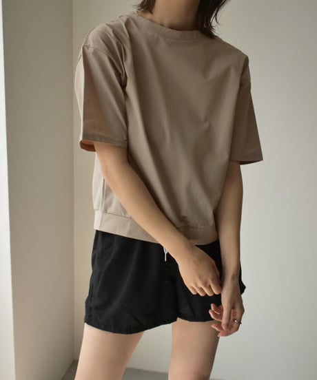 swim-04001　Made in Japan Short Sleeve Back Slit Rash Guard Beige
