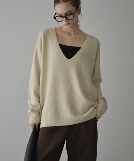 knit-02346　V-neck Oversized Knit  Ecru Gray Black