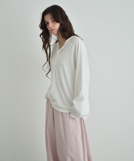 tops-02601 Henley Neck Long T-Shirt White