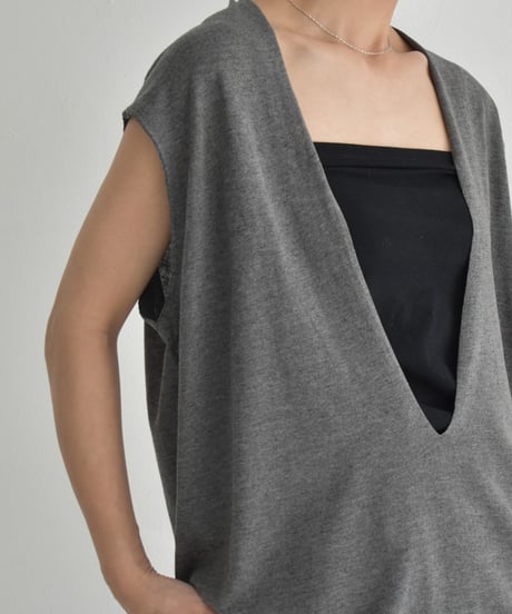 knit-02322　Deep V-neck Sheer Knit Vest  Ecru Gray Black