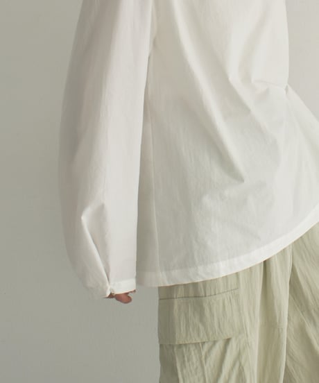 tops-02526　Drape Neck Blouse　White Gray