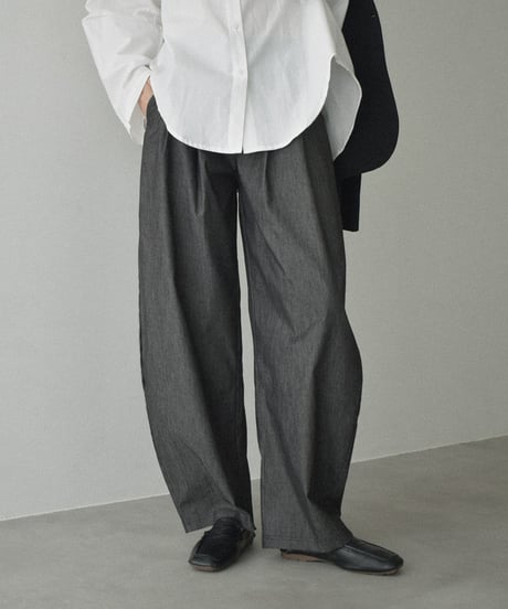 bottoms-02299  Denim-like Tucked Cocoon Pants　Navy Black