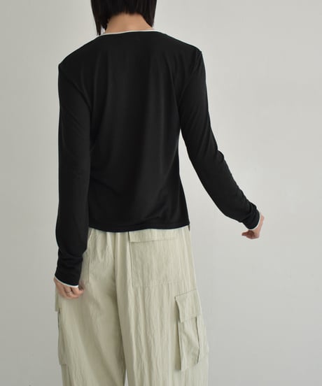 tops-02541　Layered-Like Snap Button Pullover  Beige Black
