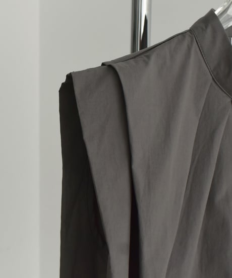tops-02551 Front Tuck Sleeveless Blouse White Charcoal Black