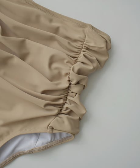 swim-02464　Gathered Design High Waist Bikini Swim Bottoms　Mocha Beige　Black