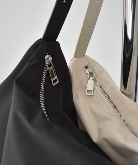 bag2-02664  Square Shoulder Bag  Ecru Black