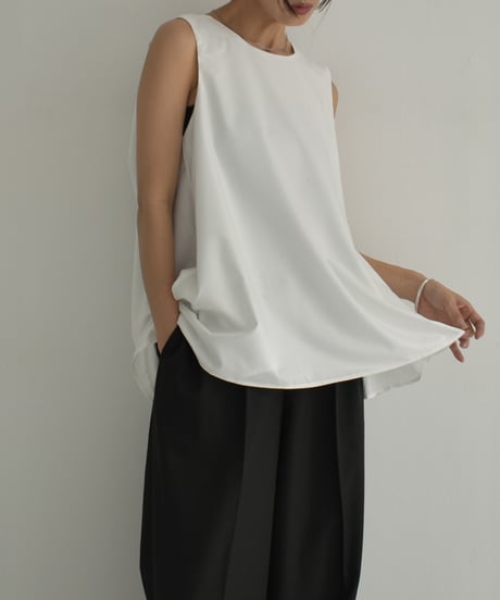 tops-02480　Back Twist Sleeveless White Black