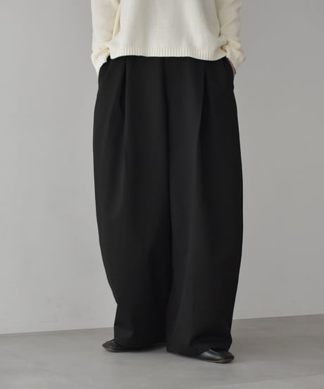 bottoms-02313 Tuck Wide Cocoon Pants Off-White Beige Black
