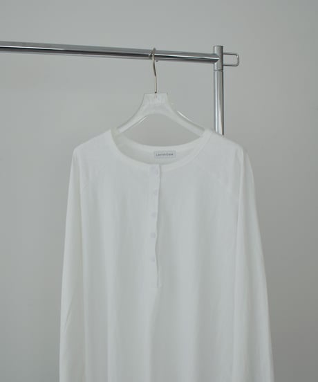 tops-02601 Henley Neck Long T-Shirt White