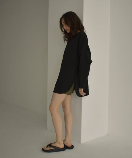 swim-04014　Made in Japan Round Hem Rash Guard　Greige　Black