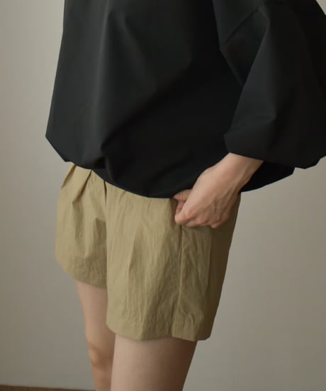 swim-07001　Tucked Swim Shorts　Beige　Khaki　Dark Brown　Black