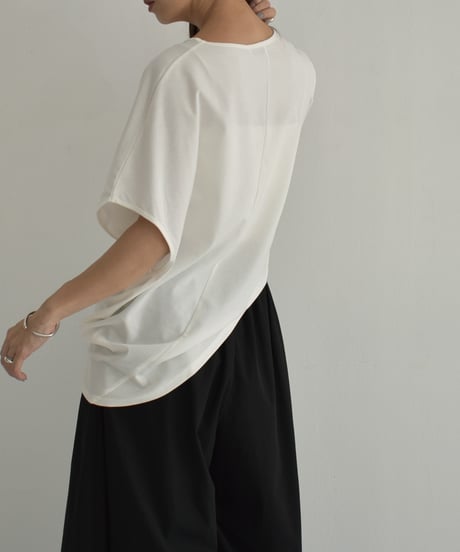 tops-02494　Asymmetrical Design TEE White Black