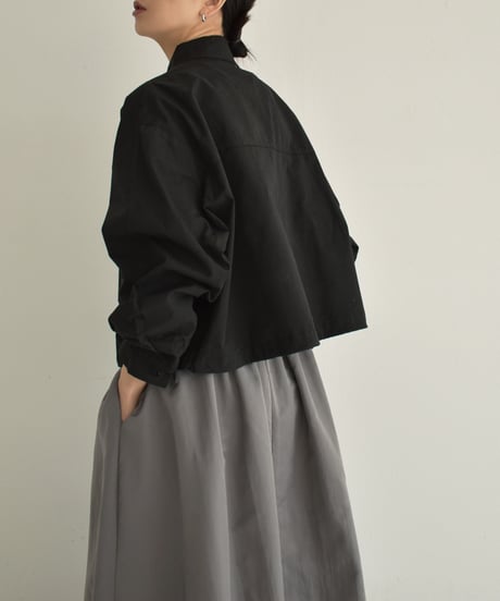 tops-02459　Flap Pocket Cropped Shirt Ecru Black