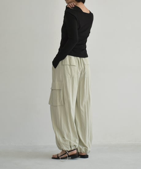 bottoms-02274  Wide Cargo Pants  Ecru Black