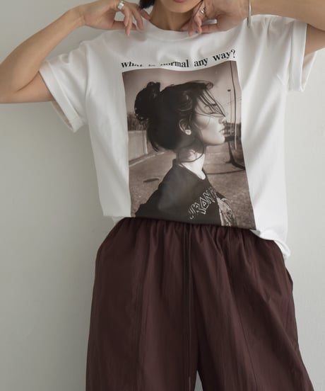 nh-tops-02559  Graphic Tee 'What is'  White  Black