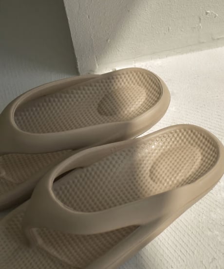 shoes-02170　Recovery Sandals　Greige　Black