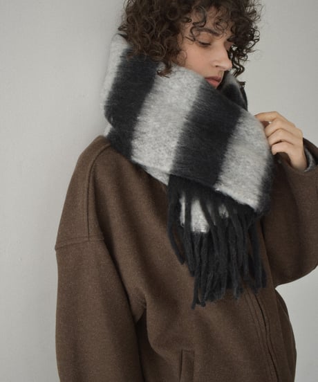 muffler-02023　Border Fringe Muffler Blue×Brown Black×Gray