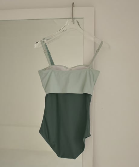 swim-02257　Bicolor Cutout One Piece Swimsuit