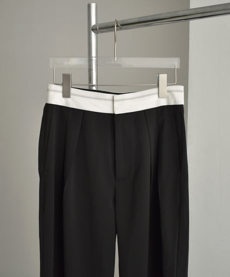bottoms-02216　Marbelt Design Low Waist Tuck Pants　Black