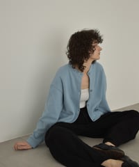 tops-02585 Crew Neck Cardigan Blue Black