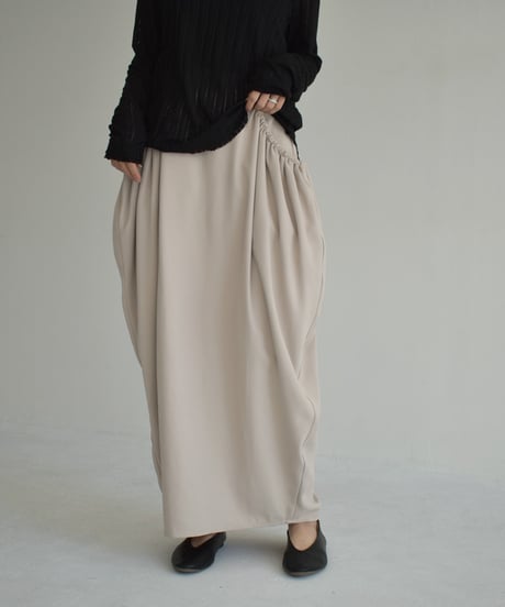 bottoms-07018　Pocket Gathered Cocoon Skirt　Ecru　Black