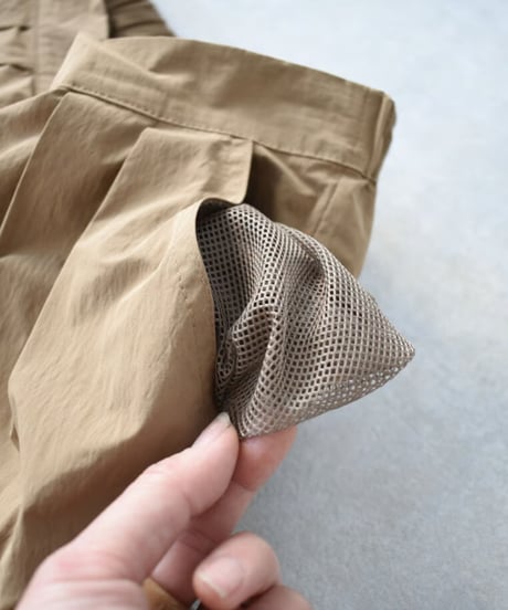 swim-07001　Tucked Swim Shorts　Beige　Khaki　Dark Brown　Black