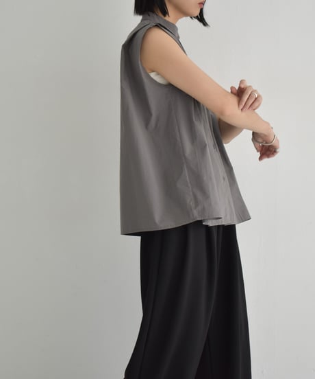 tops-02551 Front Tuck Sleeveless Blouse White Charcoal Black