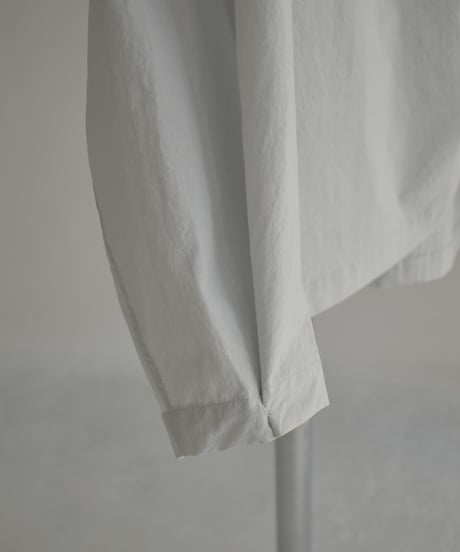 tops-02526　Drape Neck Blouse　White Gray