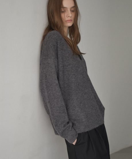knit-02346　V-neck Oversized Knit  Ecru Gray Black