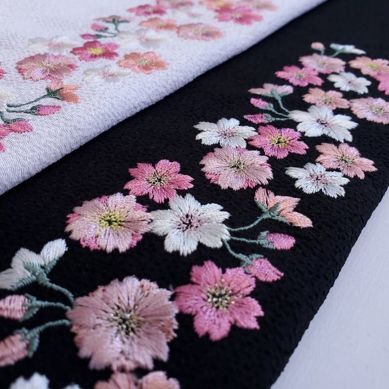 桜の刺繍半衿 夜桜（黒地） | カジュアルキモノ Orange bird STORE