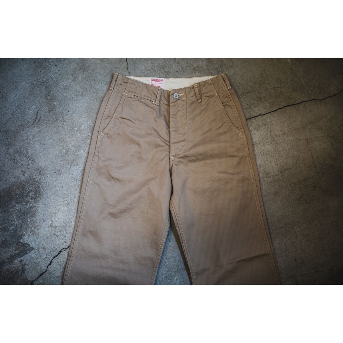 TCB jeans “Stay Gold Chino/41 Khaki” | cross over