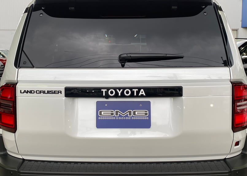 ランドクルーザー250 リアガーニッシュ用ロゴステッカー | GMG ONLINE SHOP
