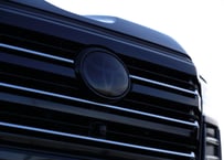 ランドクルーザー300/200 後期・125系ハイラックス前後期 エンブレムスモークフィルム 1セット/フロント用/2枚組